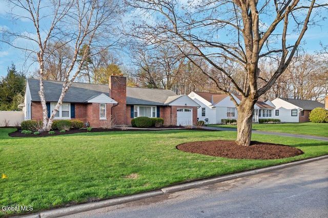 109 5th Avenue, Saratoga Springs, NY 12866