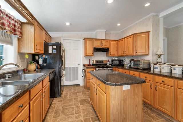 3 Eagle Nest Drive, Franklin, NH 03235