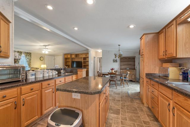 3 Eagle Nest Drive, Franklin, NH 03235