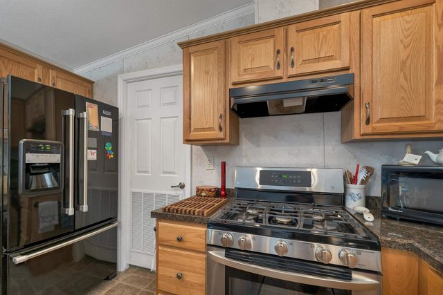 3 Eagle Nest Drive, Franklin, NH 03235