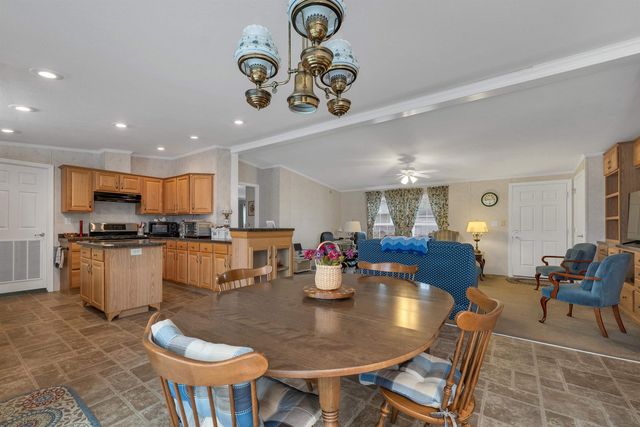 3 Eagle Nest Drive, Franklin, NH 03235
