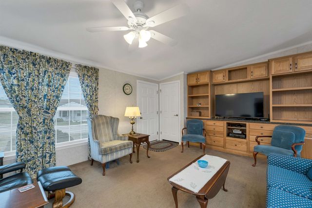 3 Eagle Nest Drive, Franklin, NH 03235