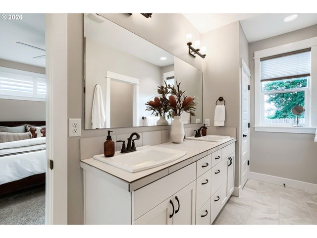 9629 N BOXWOOD St, Camas, WA 98607