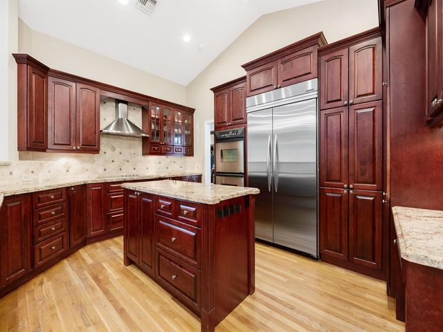 1207 Manor Drive S, Weston, FL 33326