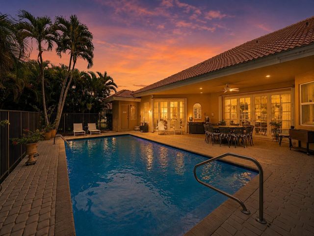 1207 Manor Drive S, Weston, FL 33326