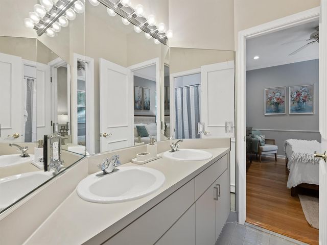 1207 Manor Drive S, Weston, FL 33326