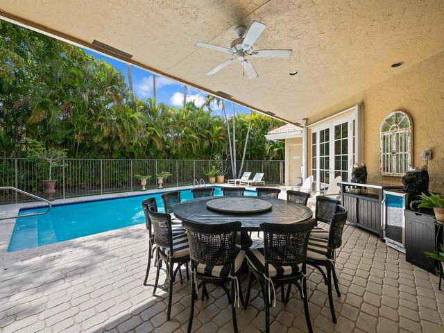 1207 Manor Drive S, Weston, FL 33326