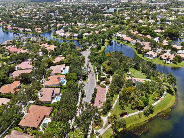 1207 Manor Drive S, Weston, FL 33326