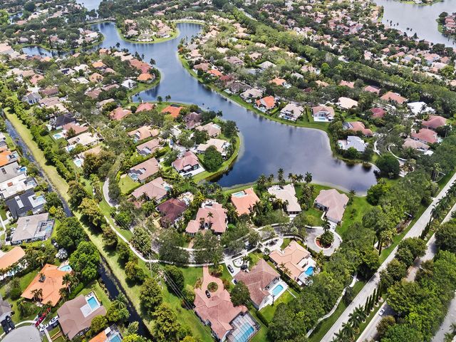 1207 Manor Drive S, Weston, FL 33326