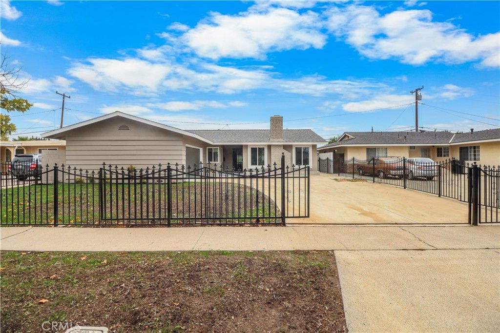 2041 S Pacific, Santa Ana, CA 92704 — exterior
