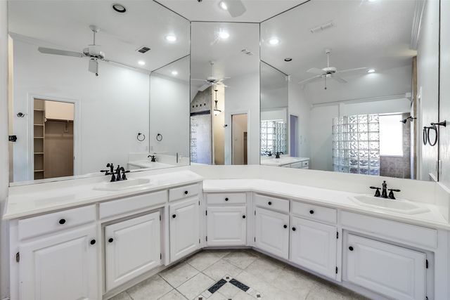 5901 River Bend Drive, Benbrook, TX 76132