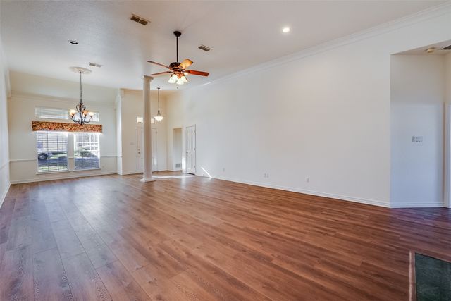 5901 River Bend Drive, Benbrook, TX 76132