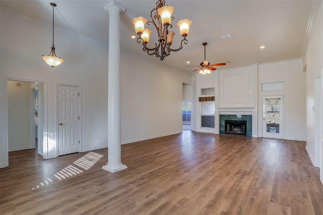 5901 River Bend Drive, Benbrook, TX 76132