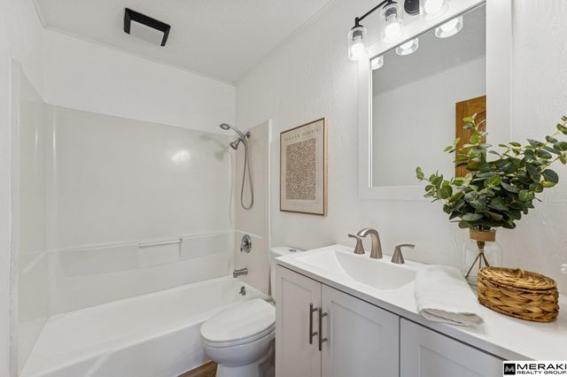 9645 Sahler Street, Omaha, NE 68134