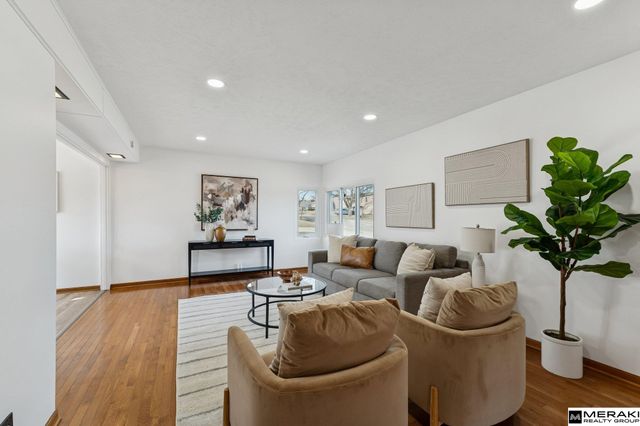 9645 Sahler Street, Omaha, NE 68134