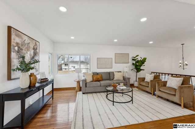 9645 Sahler Street, Omaha, NE 68134