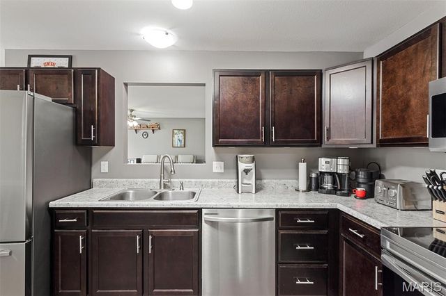 319 Hawks Perch Place, Hillsboro, MO 63050