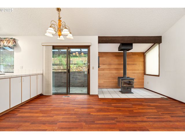 9411 Sw 62ND Dr, Portland, OR 97219