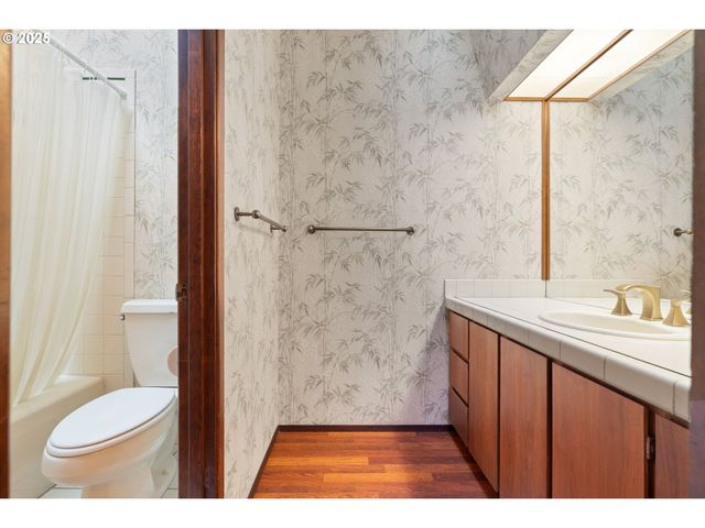 9411 Sw 62ND Dr, Portland, OR 97219