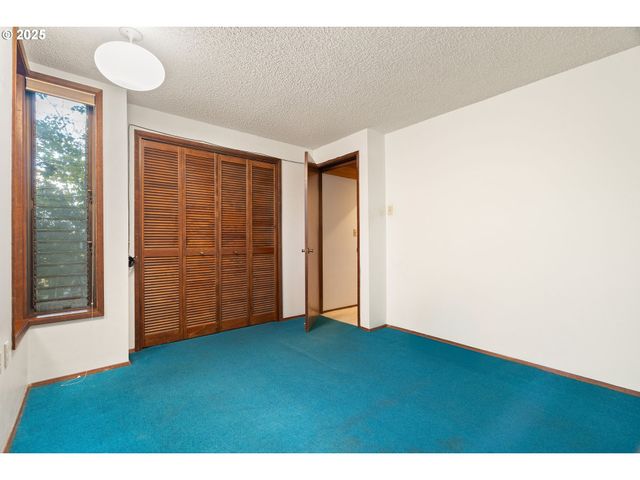 9411 Sw 62ND Dr, Portland, OR 97219