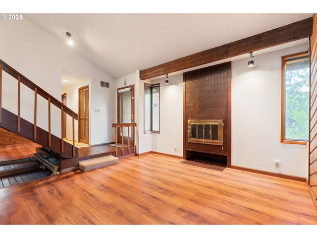 9411 Sw 62ND Dr, Portland, OR 97219