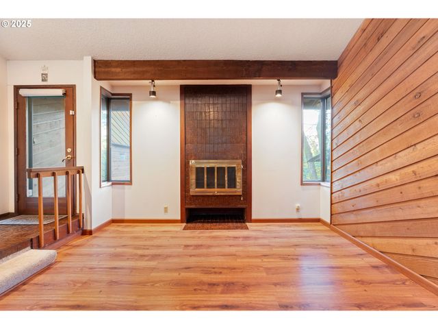 9411 Sw 62ND Dr, Portland, OR 97219