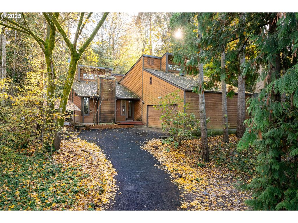 9411 Sw 62ND Dr, Portland, OR 97219