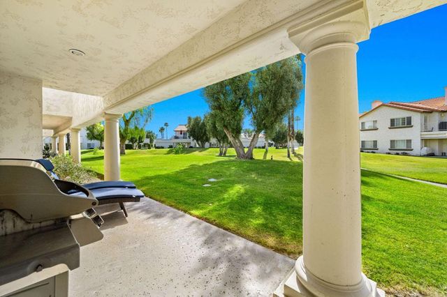 618 Vista Lago Circle N, Palm Desert, CA 92211
