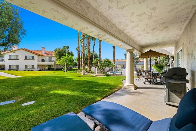 618 Vista Lago Circle N, Palm Desert, CA 92211