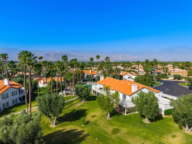 618 Vista Lago Circle N, Palm Desert, CA 92211