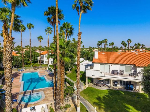 618 Vista Lago Circle N, Palm Desert, CA 92211