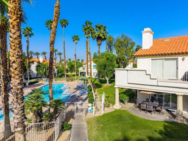 618 Vista Lago Circle N, Palm Desert, CA 92211