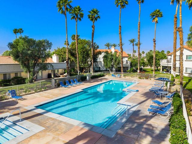 618 Vista Lago Circle N, Palm Desert, CA 92211