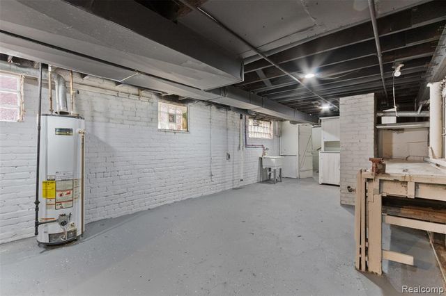 5154-5156 Burns Street, Detroit, MI 48213