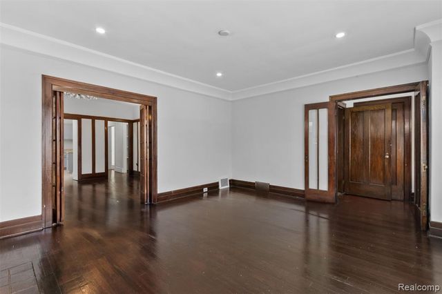 5154-5156 Burns Street, Detroit, MI 48213