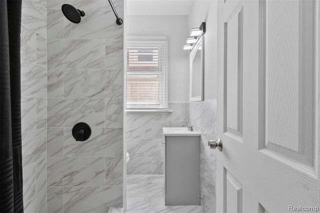 5154-5156 Burns Street, Detroit, MI 48213