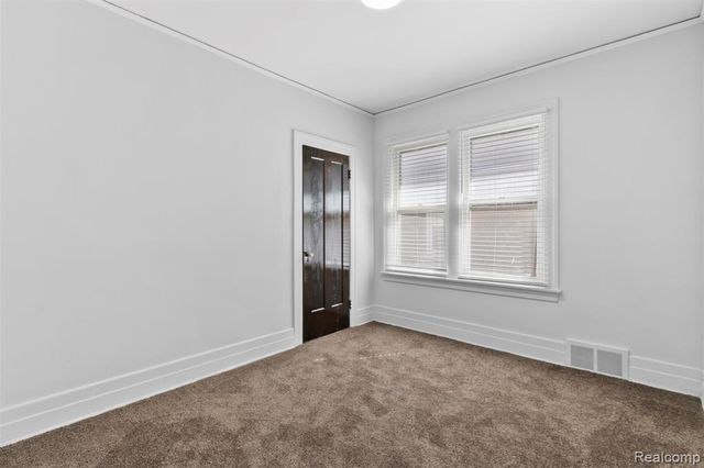 5154-5156 Burns Street, Detroit, MI 48213