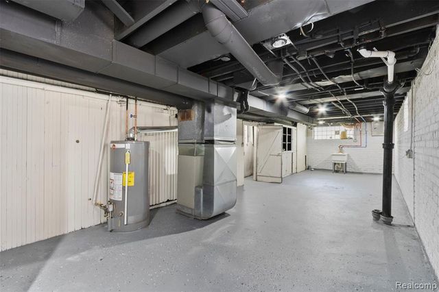 5154-5156 Burns Street, Detroit, MI 48213