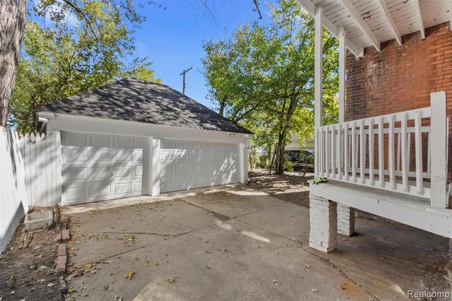 5154-5156 Burns Street, Detroit, MI 48213