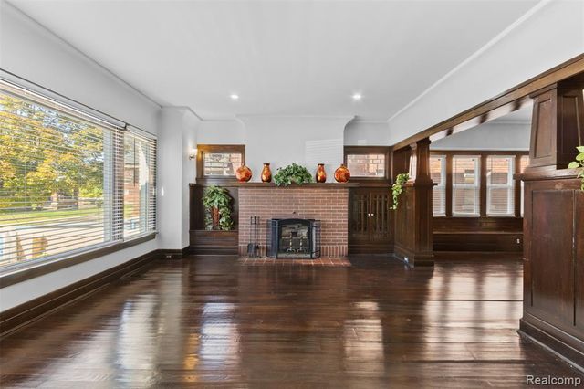 5154-5156 Burns Street, Detroit, MI 48213