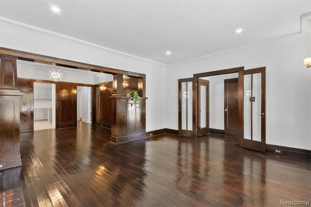 5154-5156 Burns Street, Detroit, MI 48213