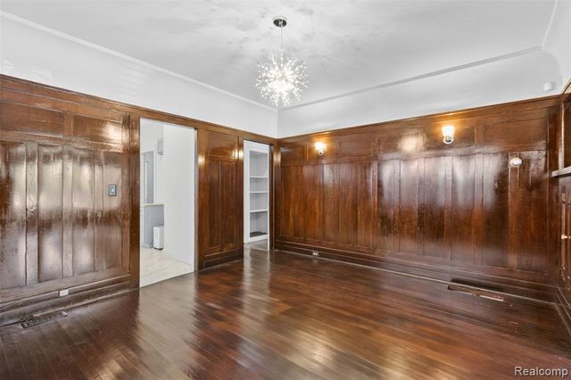 5154-5156 Burns Street, Detroit, MI 48213