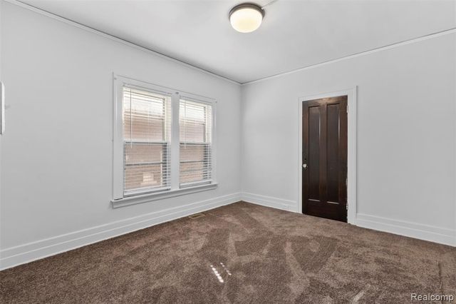 5154-5156 Burns Street, Detroit, MI 48213