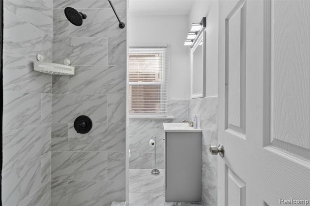 5154-5156 Burns Street, Detroit, MI 48213