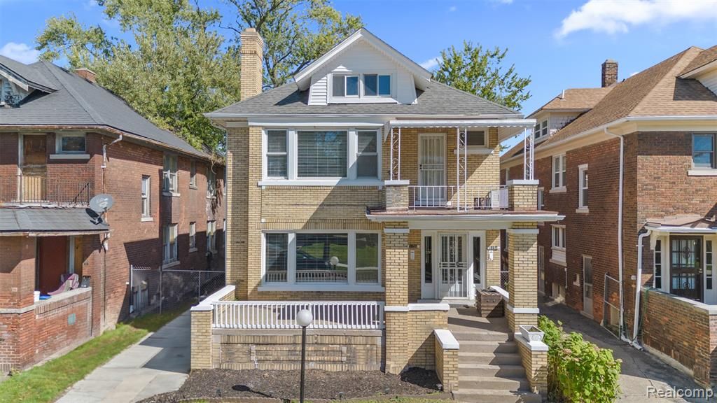 5154-5156 Burns Street, Detroit, MI 48213