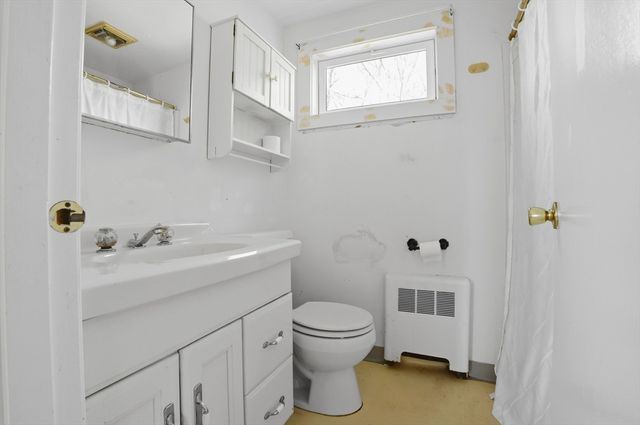 4 County Lane, Easton, MA 02375