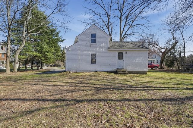 4 County Lane, Easton, MA 02375