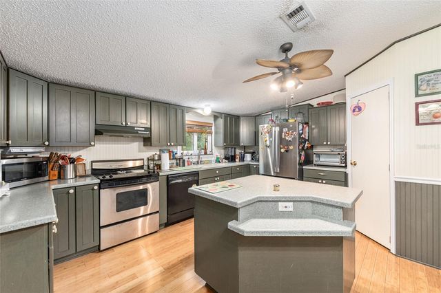10831 NW 10TH PLACE, Ocala, FL 34482