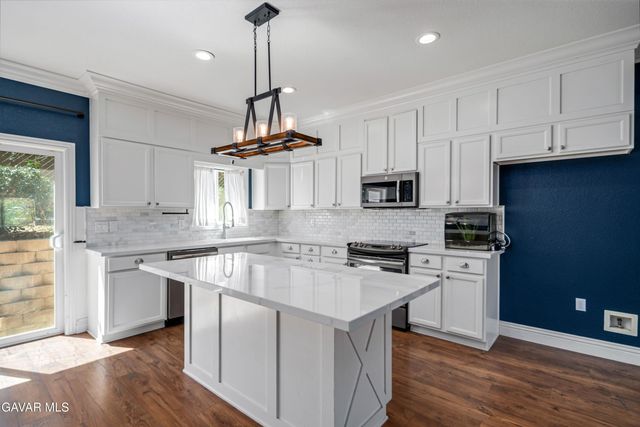 42846 Montello Drive, Lake Elizabeth, CA 93532