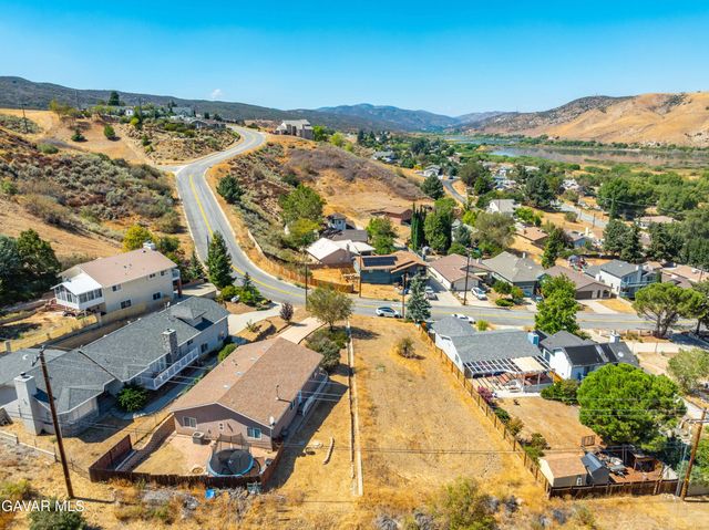 42846 Montello Drive, Lake Elizabeth, CA 93532